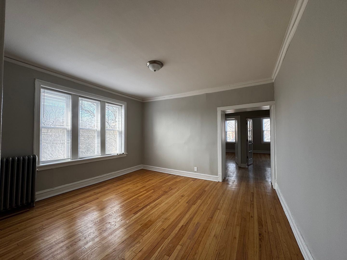 Building Photo - 1509 W Schreiber Ave