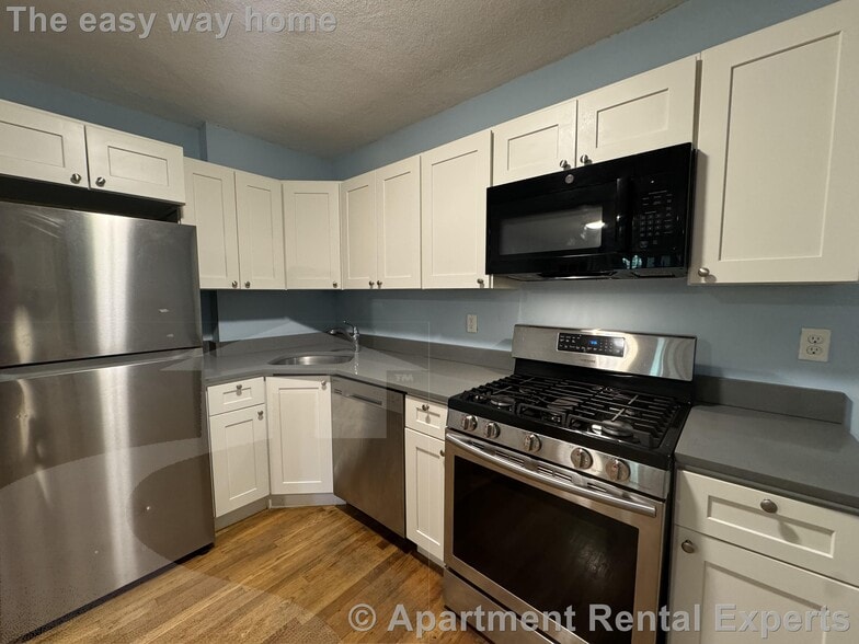 Primary Photo - 68 Beacon St