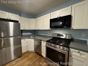 Building Photo - 68 Beacon St