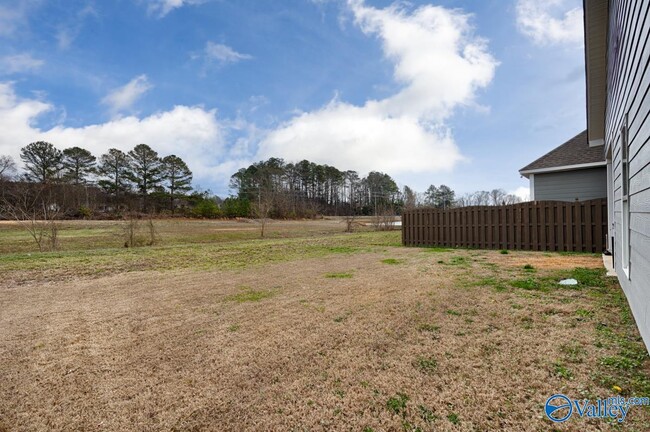 Building Photo - 1026 Highgrove Hts NW