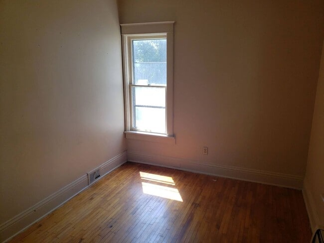 Building Photo - 815 Mcintosh St