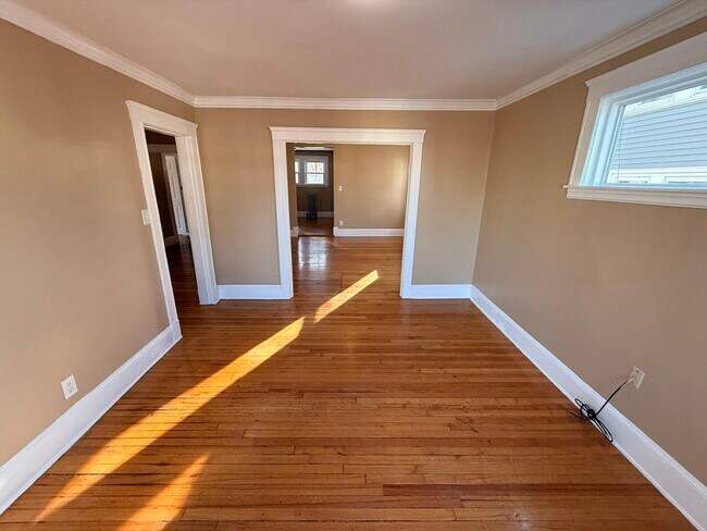 Building Photo - 25 Ronan St