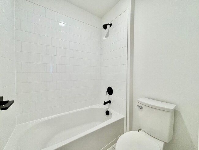 Building Photo - Beautiful 2025-Built Home in North Fort Collins!