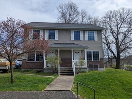 Building Photo - 120 Putnam St