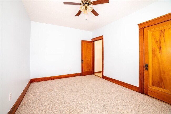 Building Photo - 7 Ridgeland Rd