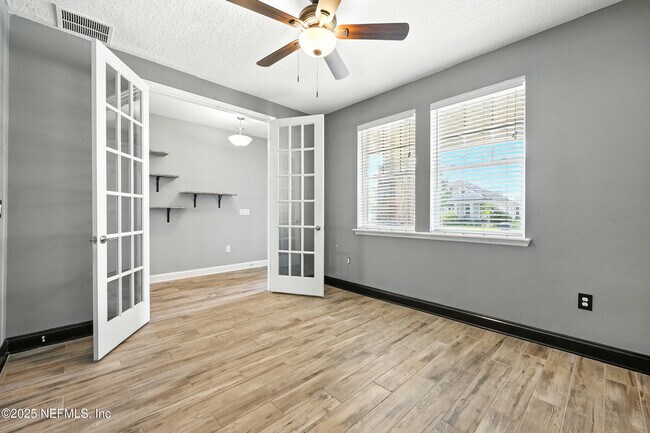 Building Photo - 474 Convex Ln