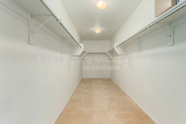 Building Photo - 3748 E Betsy Ln