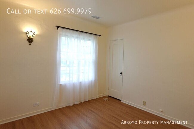 Building Photo - 3216 Brandon St