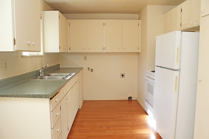 Building Photo - 4110-4116 N Willis Blvd