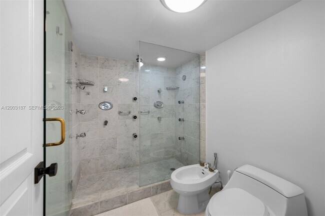 Building Photo - 881 Ocean Dr
