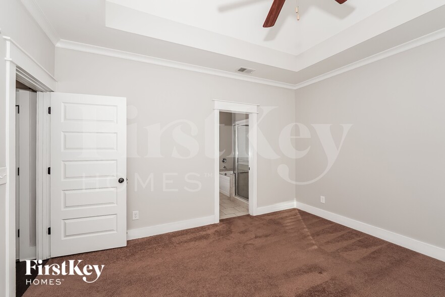 Building Photo - 5071 Brooke's Crossing Blvd