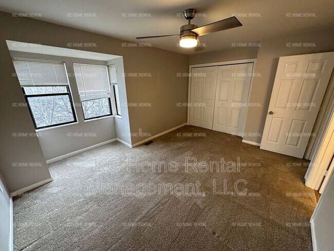 Building Photo - 439 W 10th street