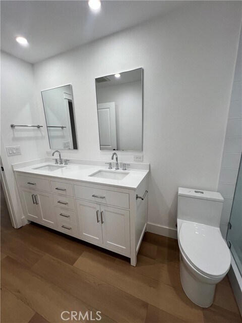 Building Photo - 2517 Fairway Dr