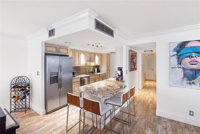 Building Photo - 1750 Benjamin Franklin Dr