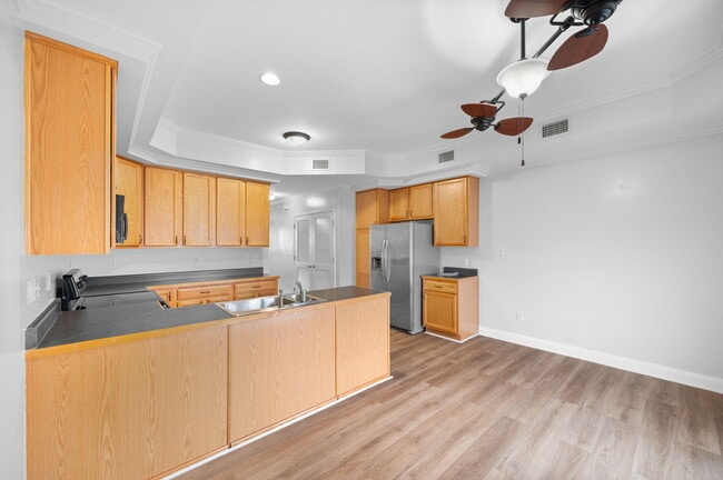 Building Photo - 3322 Monterey Square Ln
