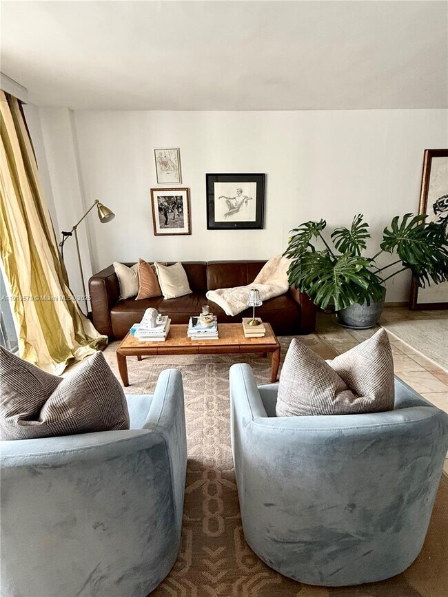 Building Photo - 5 Island Ave