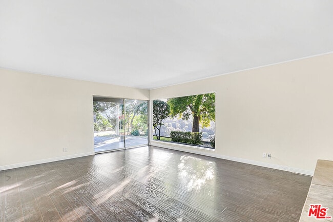 Building Photo - 3543 Scadlock Ln