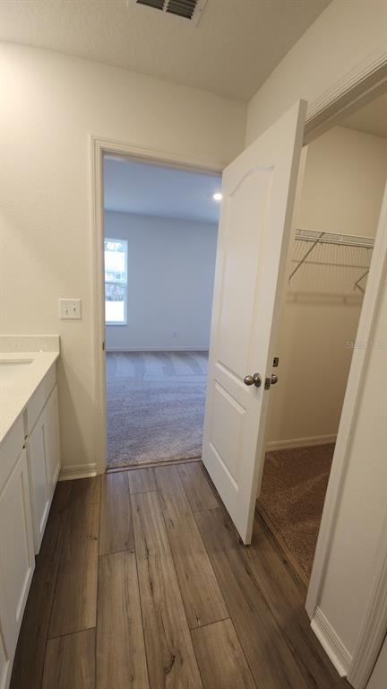 Building Photo - 10 Prairie Ln