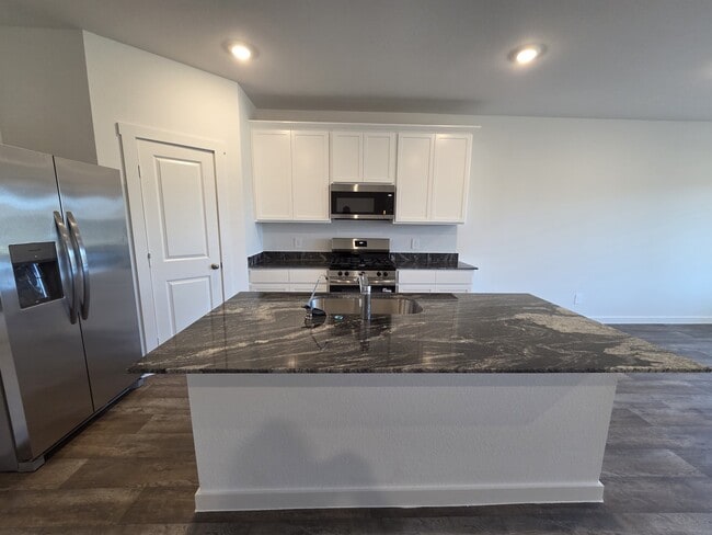 Building Photo - 1318 Isola Bella Dr