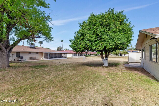 Building Photo - 10303 W Prairie Hills Cir