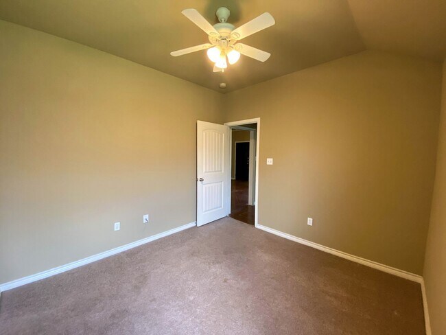 Building Photo - 3024 Beauford St