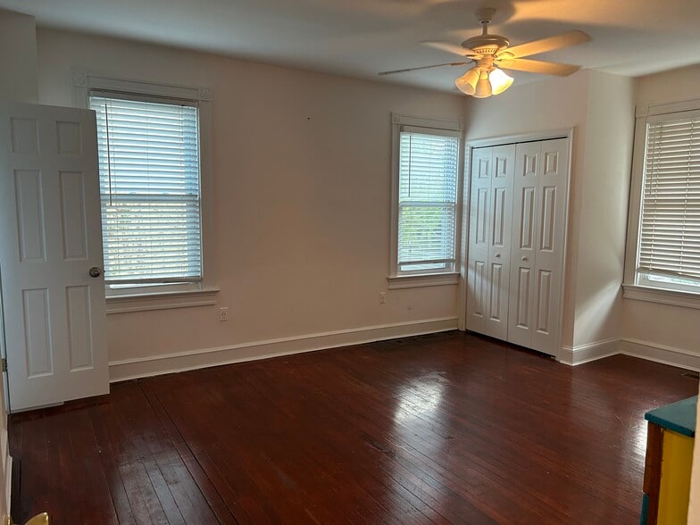 Large Master Bedroom - 5211 14th St NW