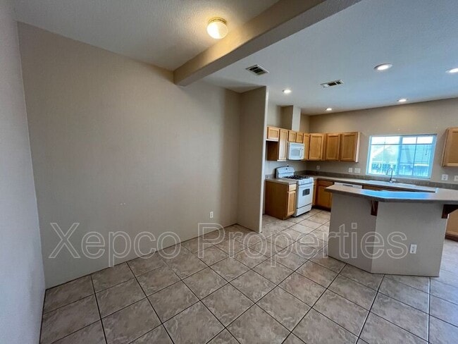 Building Photo - 66625 San Luis Rd
