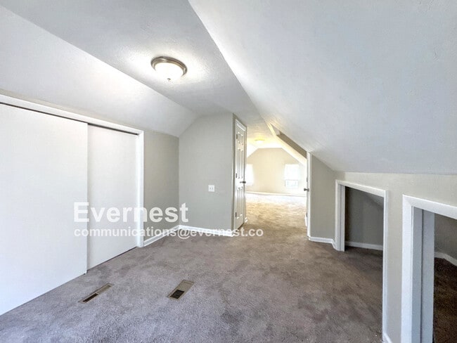 Building Photo - 3037 Blackridge Ave