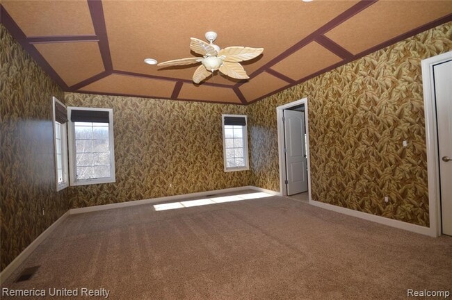 Building Photo - 42965 River Bend Dr