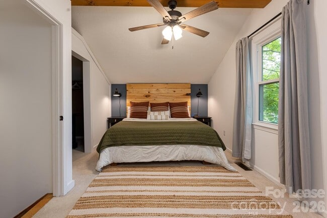 Building Photo - 260 Allison Hill Rd