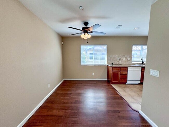 Building Photo - Move-in special! Move in by 12/25 and receive $300 off the first month’s rent! 2 bedroom Condo av...