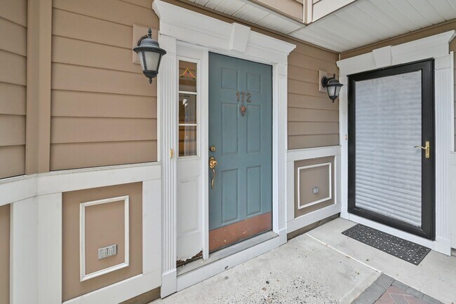 Building Photo - 172 Price Ct