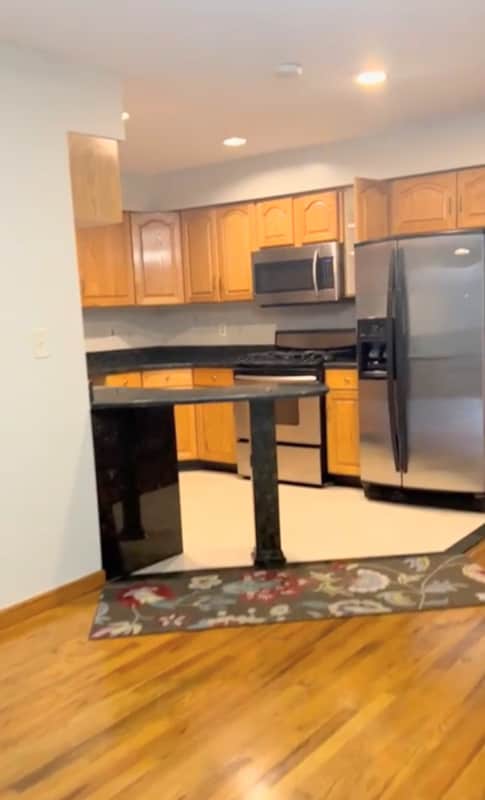 Building Photo - 1 Jabez St