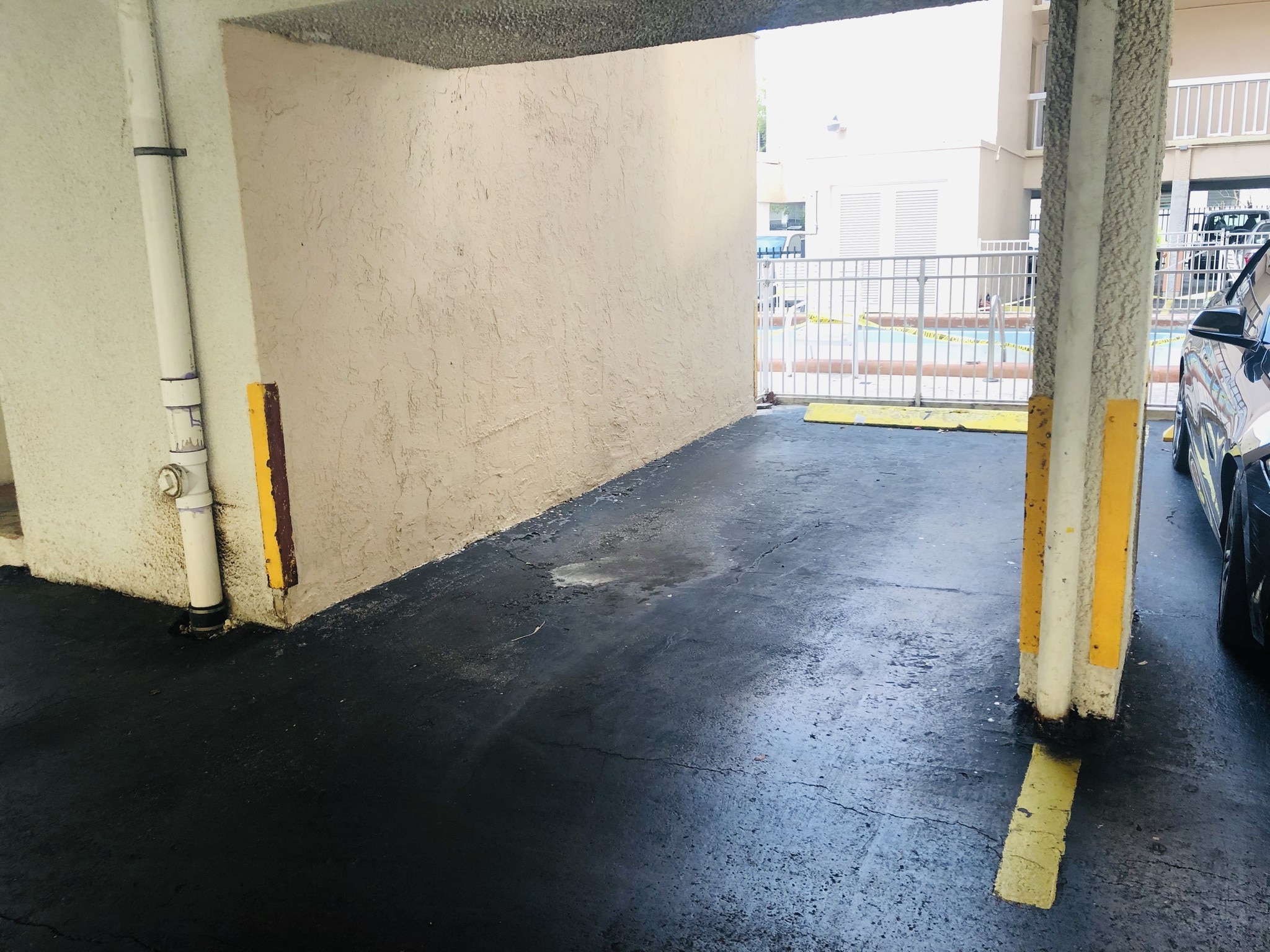 Building Photo - 7620 Carlyle Ave