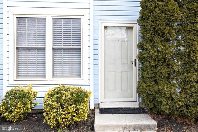 Building Photo - 645 Covington Ct