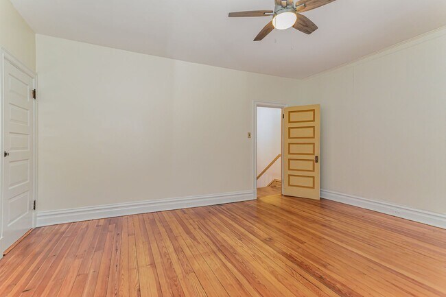 Building Photo - 273 S Hanover St