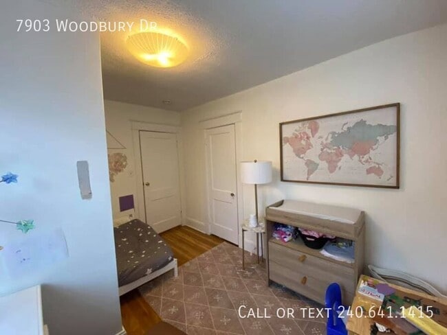 Building Photo - 7903 Woodbury Dr