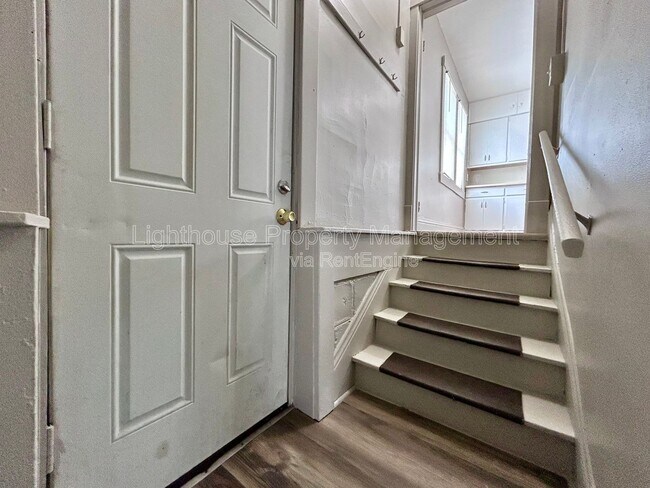 Building Photo - 1126 Holt St