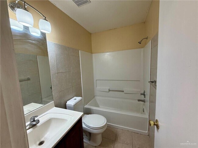 Building Photo - 6901 S Verano St