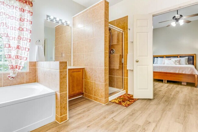 Building Photo - Charmer in Blanco River Village with Amazing Back Patio!