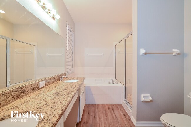 Building Photo - 533 Terranova Cir
