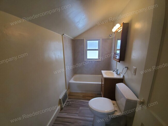 Building Photo - 7334 Jackson Ave