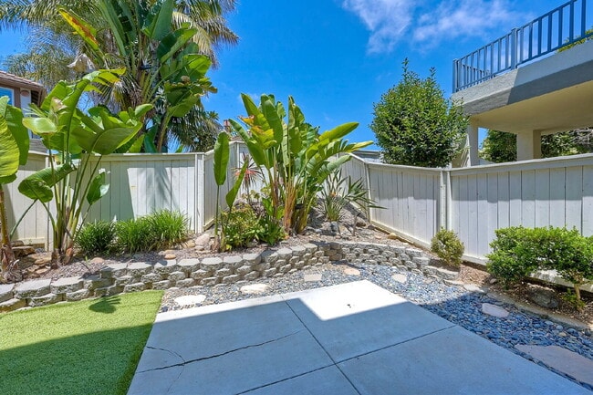 Building Photo - Cozy Condo  Saxony at Encinitas Ranch