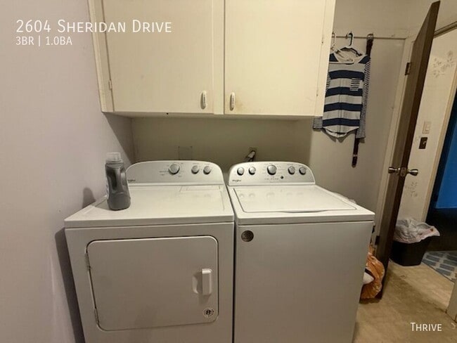 Building Photo - 2604 Sheridan Dr