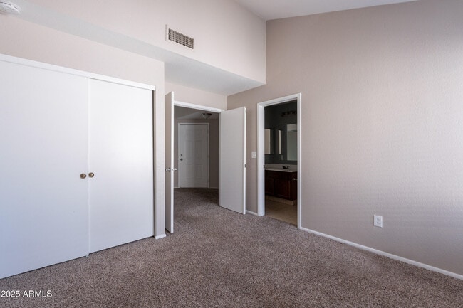 Building Photo - 9439 N 59th Ave
