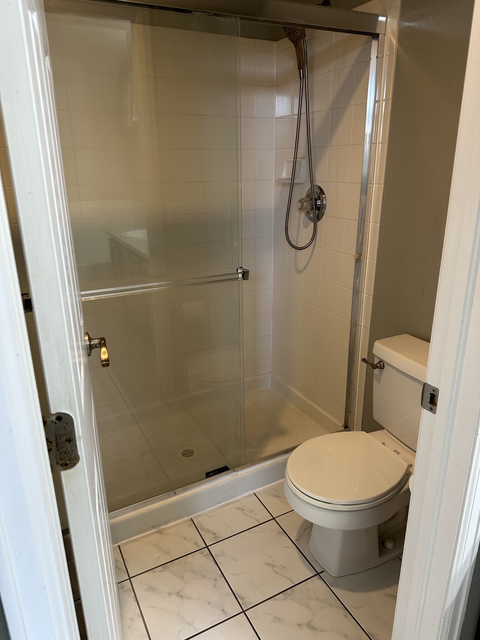 Master Bathroom - 18079 E Orchard Pl