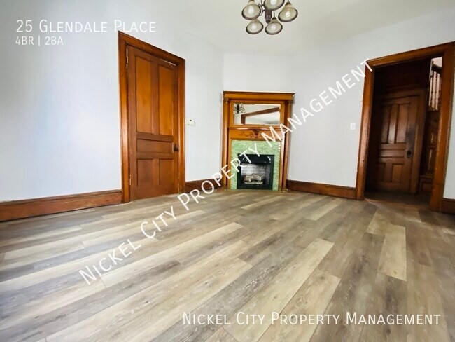 Building Photo - Beautiful 4 bedroom + Office Victorian Sty...