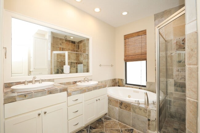 Building Photo - 1205 Birdsall St