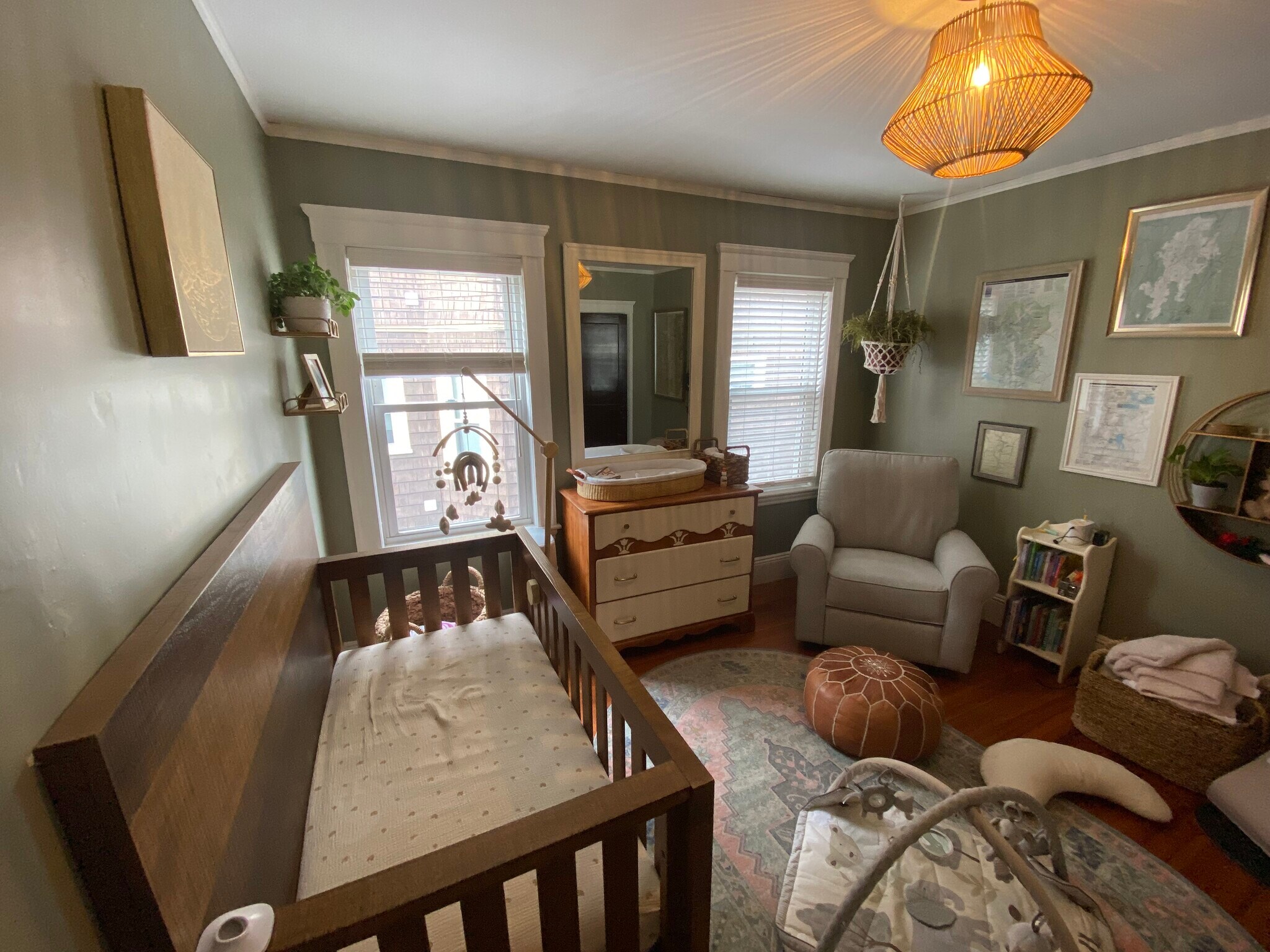 Building Photo - 23 Train St