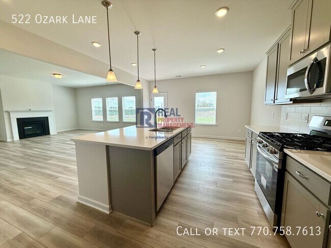 Building Photo - 522 Ozark Ln